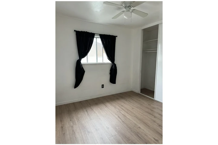 $775 : Se renta Cuarto ya disposable image 1