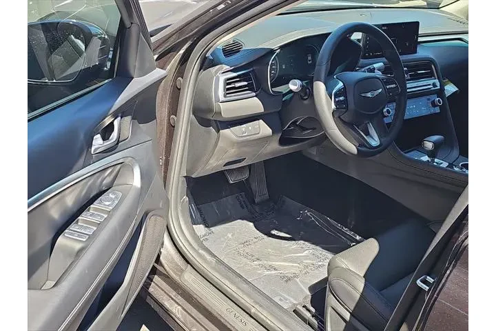 $32500 : Genesis G70 2025 AWD 2.5T St image 10
