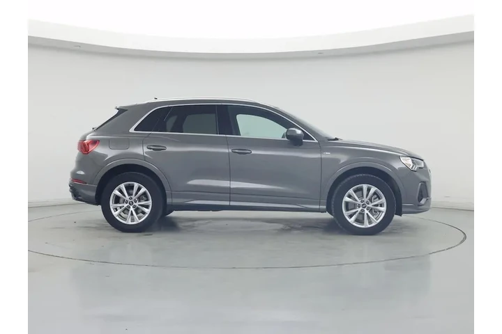 $29998 : Audi Q3 2022 AWD quattro S l image 7