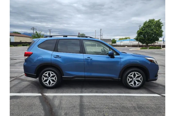 $21900 : 2022 Forester Premium image 10