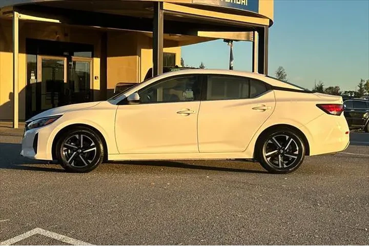 $17990 : Nissan Sentra 2024 SV 4dr Se image 7