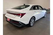 $19947 : Hyundai ELANTRA 2024 SE 4dr thumbnail