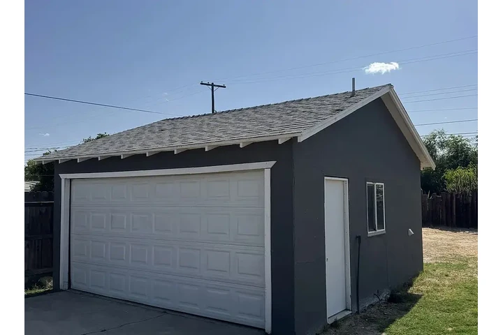 $1850 : This 2 Bedroom 1 Bathroom Dwel image 8