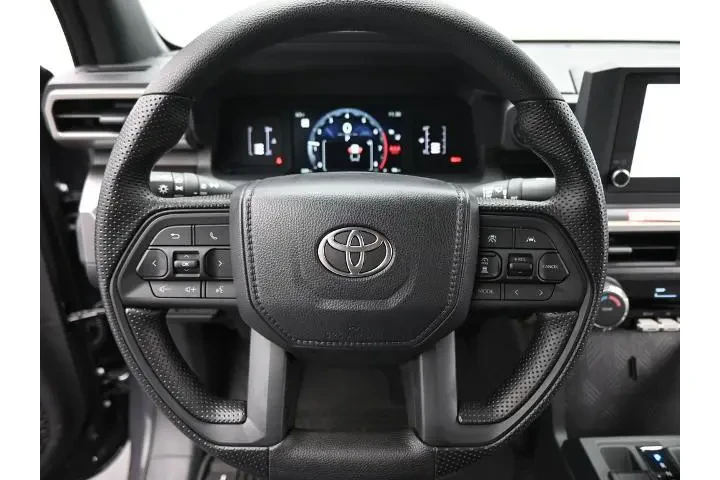 $35000 : Toyota Tacoma 2025 4x2 SR5 4 image 10