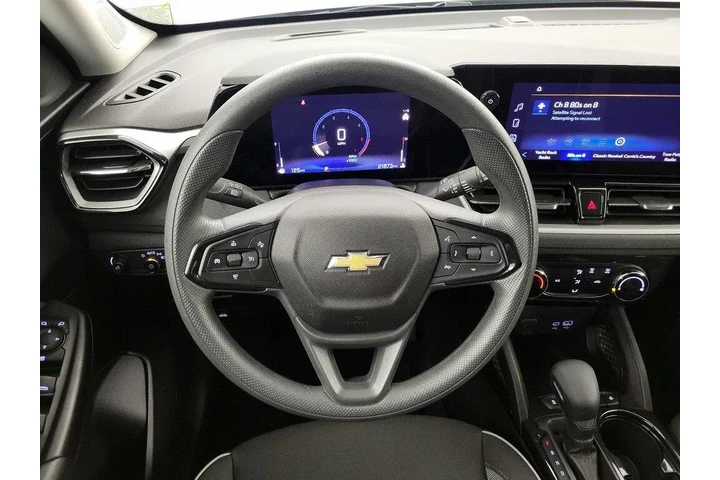 $22998 : Chevrolet Trailblazer 2025 L image 10
