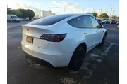 $25490 : Tesla Model Y 2023 AWD 4dr C thumbnail