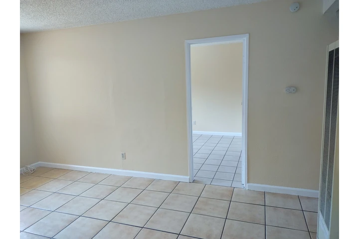 $1950 : Apto en Huntington Park image 5