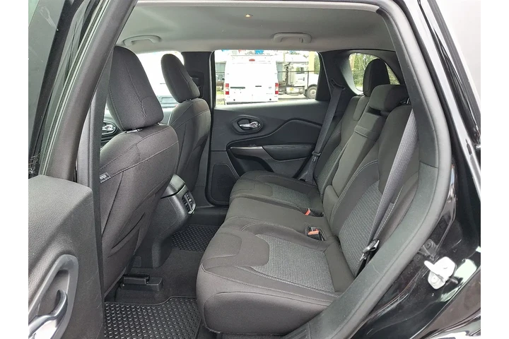 $17200 : 2019 Cherokee Latitude FWD image 10