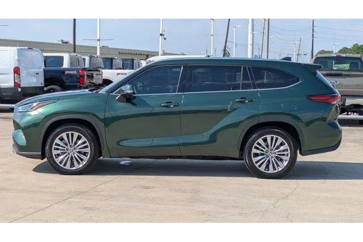 $39495 : Toyota Highlander 2024 Plati image 6
