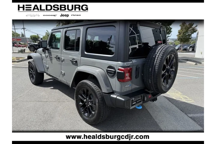 $28997 : Jeep Wrangler 2023 4x4 Sahar image 3