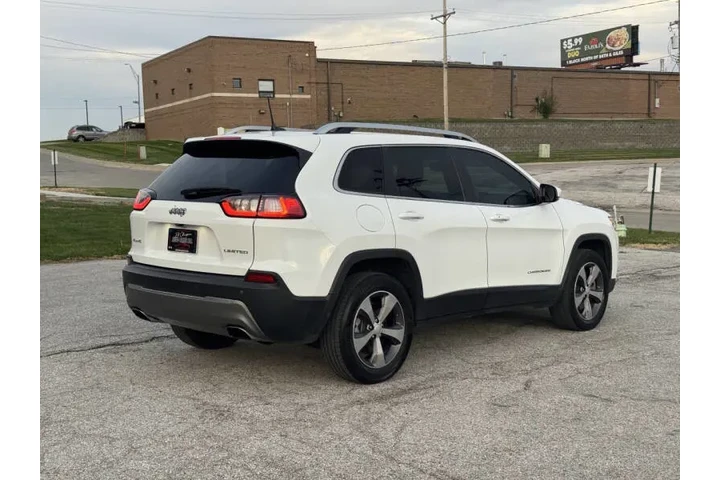 $17950 : 2020 Cherokee Limited image 5