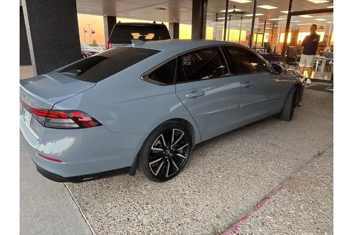 $28072 : Honda Accord Hybrid 2023 Tou image 4