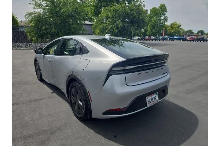 $26995 : Toyota Prius Prime 2023 SE 4 image 5