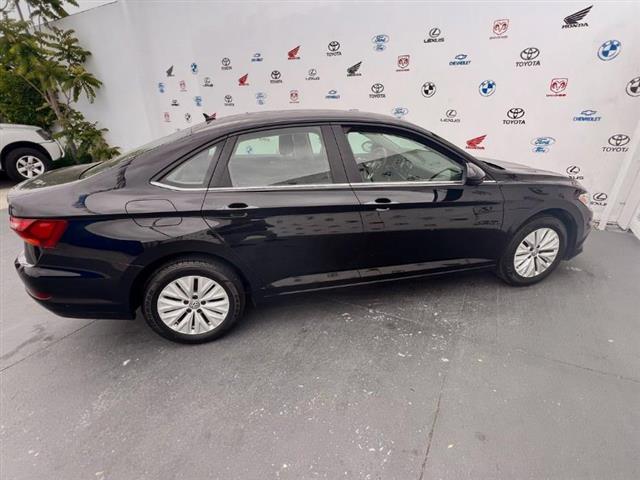 $14995 : Used 2019 Jetta R-Line Auto w image 2