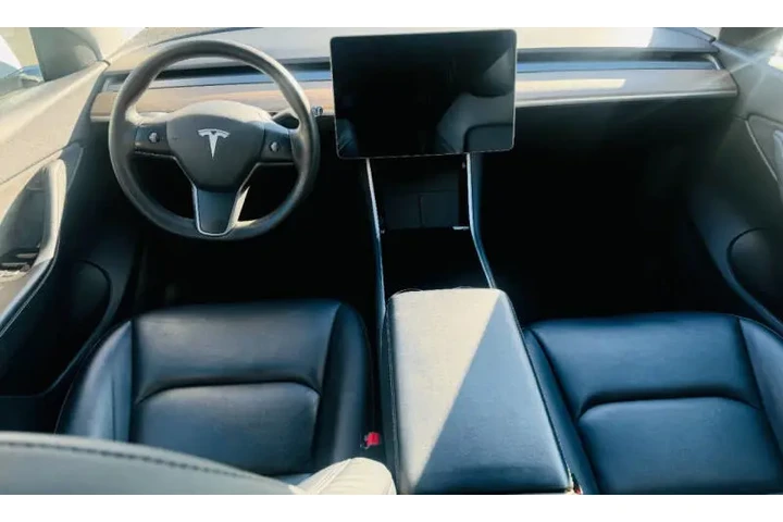 $33000 : 2021 Model Y Long Range image 6