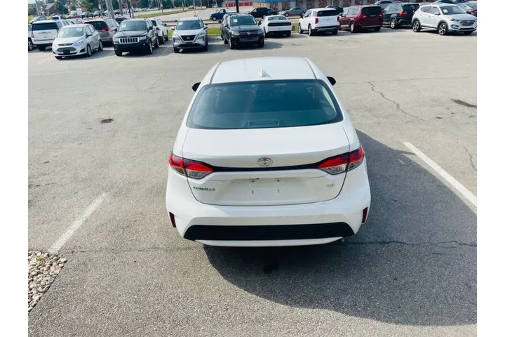 $16999 : 2022 Corolla LE image 6