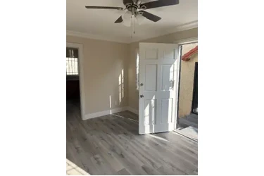 APARTAMENTO 📍7617 S. Main St en Los Angeles