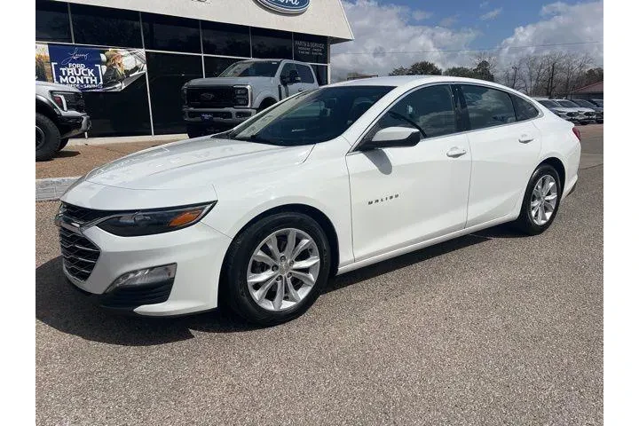 $15495 : Chevrolet Malibu 2023 LT 4dr image 2