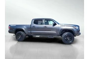 $32988 : Toyota Tacoma 2023 4x4 TRD O thumbnail