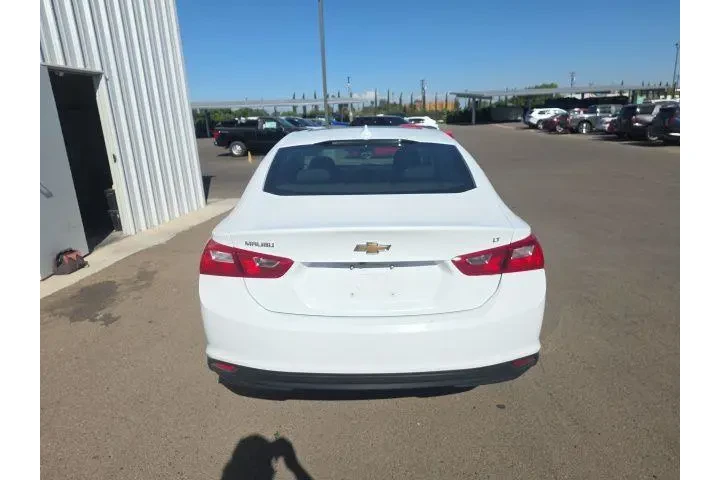 $19500 : Chevrolet Malibu 2023 LT 4dr image 5