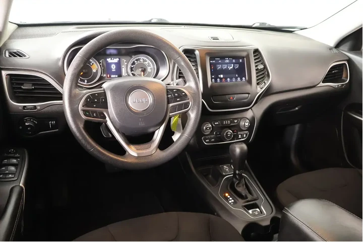 $12929 : Jeep Cherokee 2019 Latitude image 2