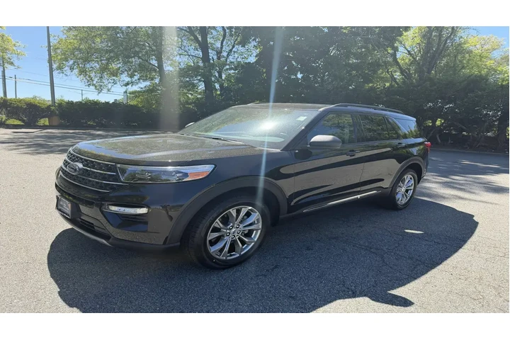 $34986 : Ford Explorer 2023 AWD XLT 4 image 1