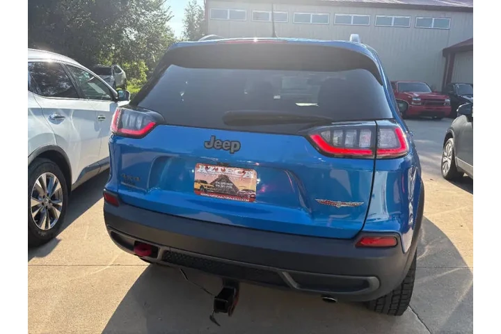 $15950 : 2020 Cherokee Trailhawk image 6