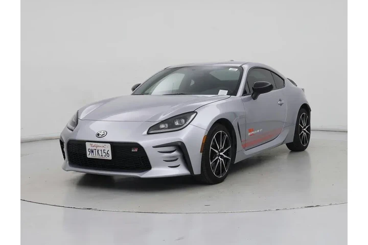 $31998 : Toyota GR86 2024 2dr Coupe 6 image 4