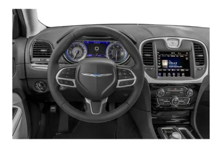 $26995 : Chrysler 300 2023 Touring L image 10