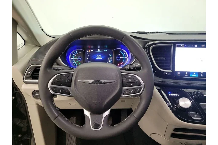 $26998 : Chrysler Pacifica Plug-In Hy image 10