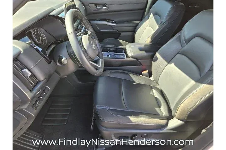 $35749 : Nissan Pathfinder 2025 SL 4d image 10