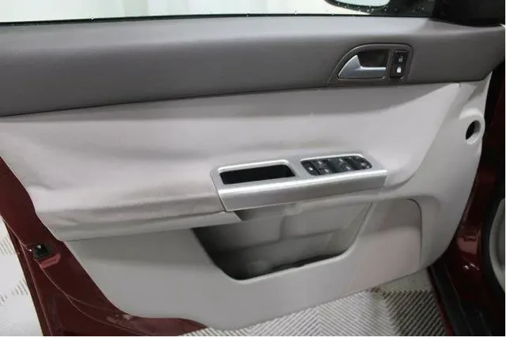 $10985 : Volvo V50 2011 T5 4dr Wagon image 5