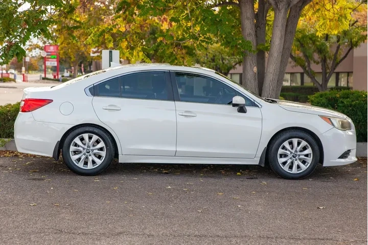 2016 Legacy 2.5i Premium image 4