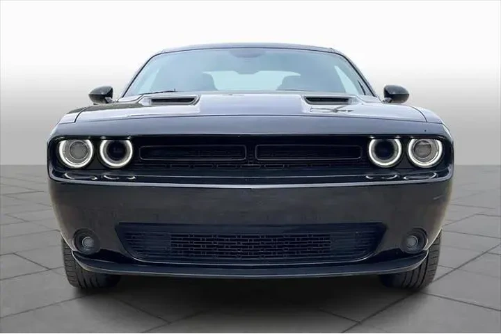$21798 : Dodge Challenger 2021 SXT 2d image 3