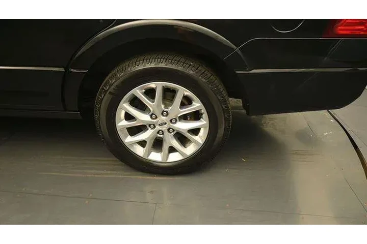 $18972 : Ford Expedition 2017 4x4 Lim image 9