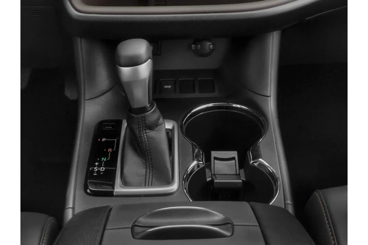 2016 Highlander Limited Plati image 8