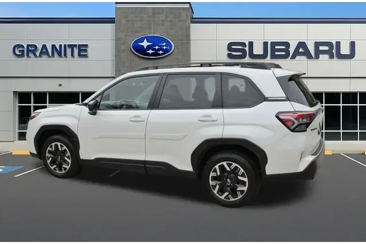 $29890 : Subaru Forester 2025 AWD Pre image 8