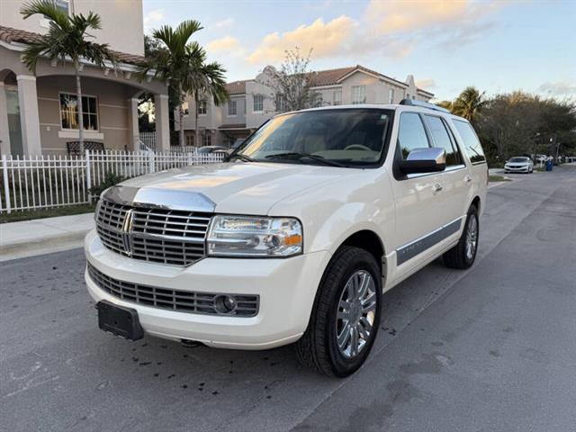 $8888 : 2008 Navigator image 1