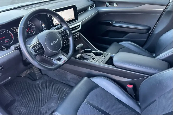 $21981 : Kia K5 2022 GT-Line 4dr Seda image 9