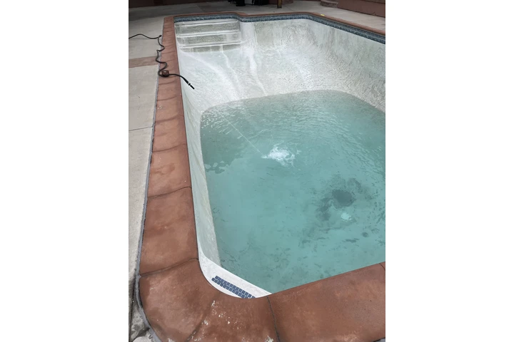 Tenorio pool service image 4