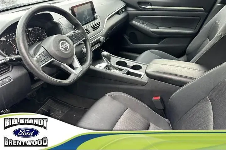 $17498 : Nissan Altima 2022 2.5 SV 4d image 6