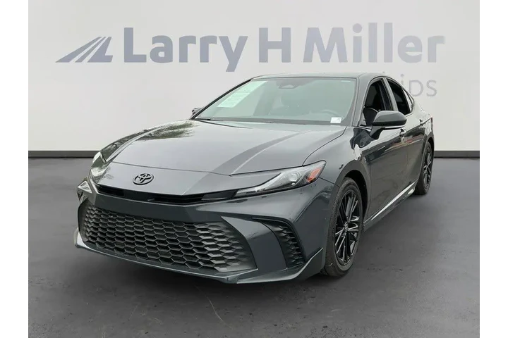 $33937 : Toyota Camry 2025 SE 4dr Sed image 1