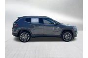 $25695 : Jeep Compass 2024 4x4 Latitu thumbnail