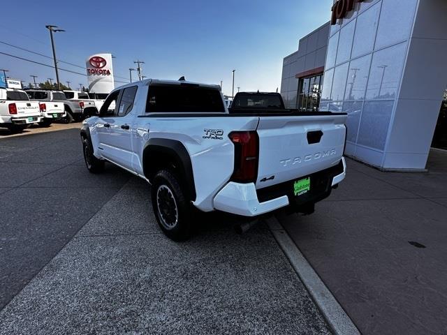 $53695 : 2024 Tacoma TRD Off-Road image 3