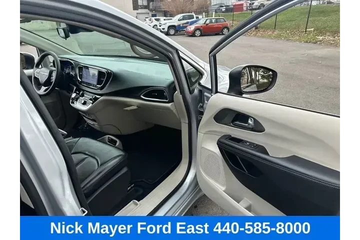 $25284 : Chrysler Pacifica 2023 Touri image 10