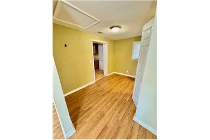 $1750 : Rental property with 3 bedro image 7