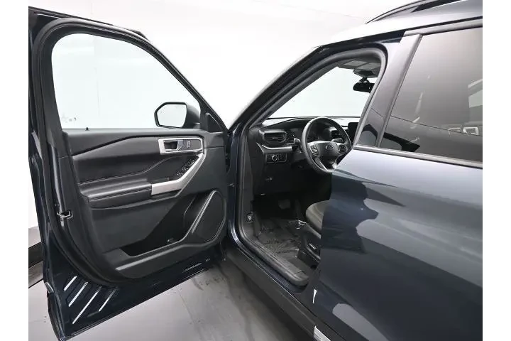 $33500 : Ford Explorer 2024 XLT 4dr S image 9