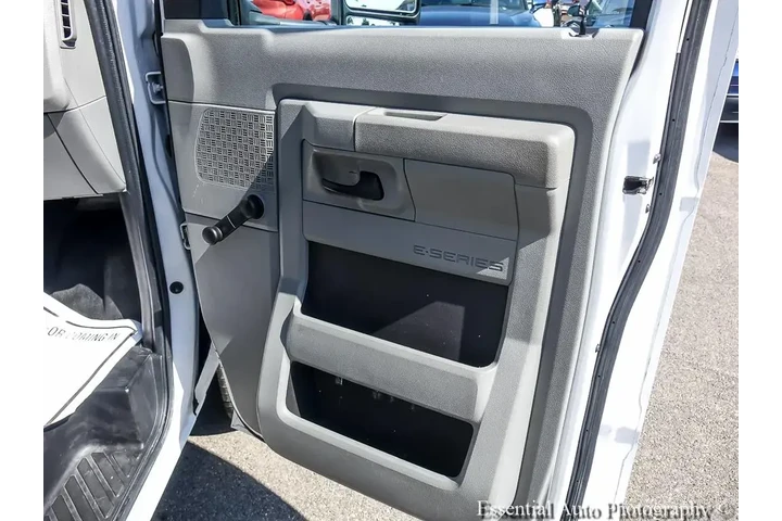$21995 : Ford E-Series 2021 E-350 SD image 9