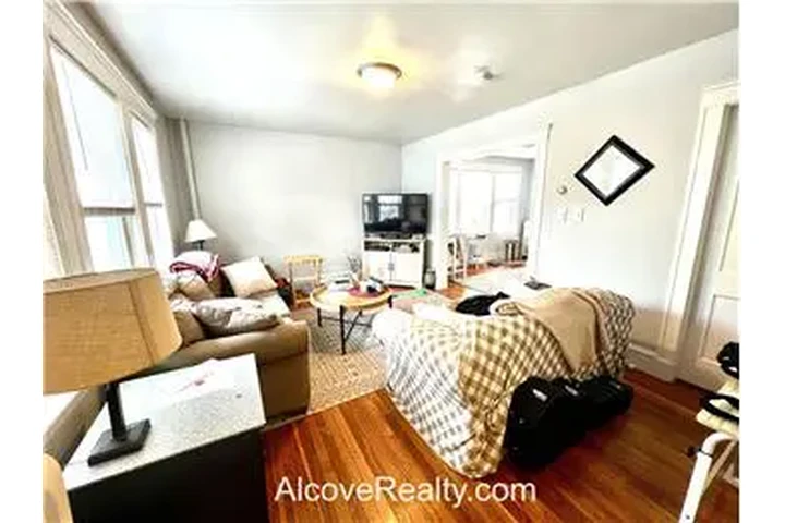 $3100 : Rental property with 2 bedro image 3