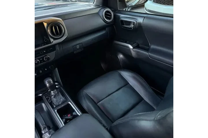 $33800 : 2019 TOYOTA TACOMA DOUBLE CAB image 10